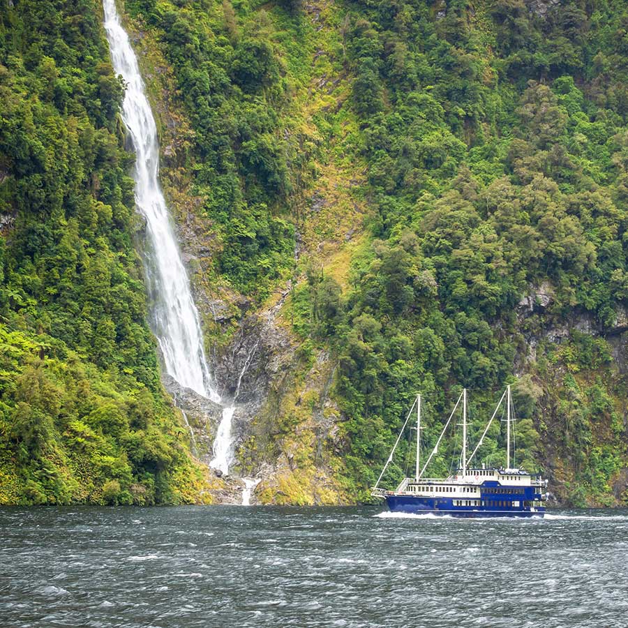 Milford Sound vs Doubtful Sound